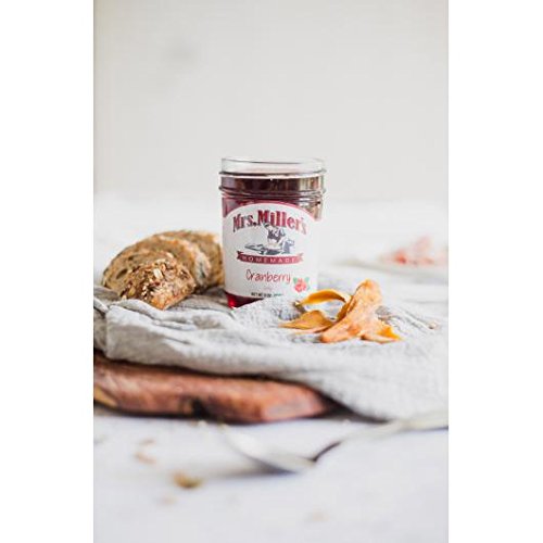 Couleur rouge rubis et brillance de la confiture Mrs. Miller's.