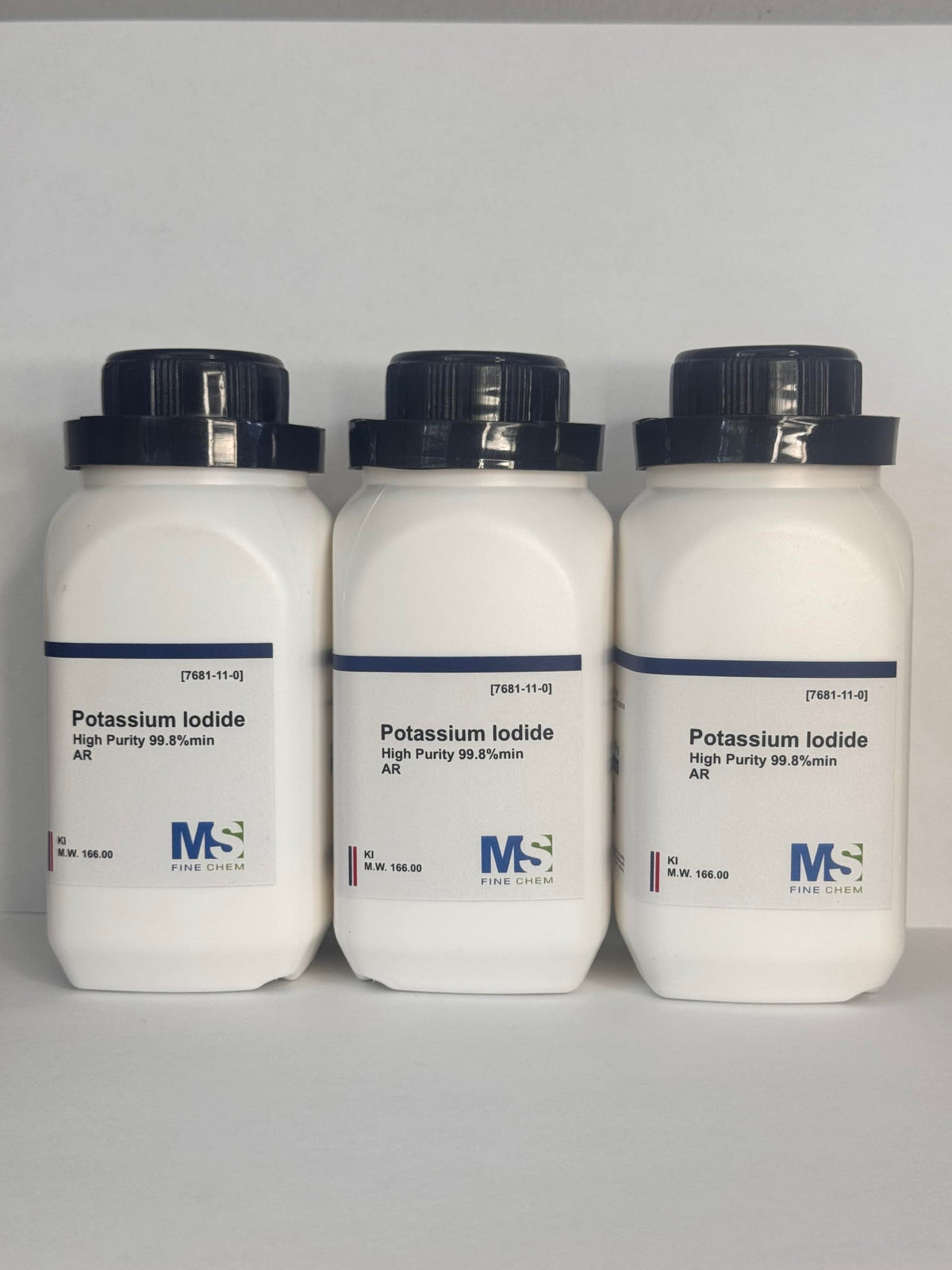 MS Finechem iodure de potassium - cristaux haute pureté pour expériences scientifiques.