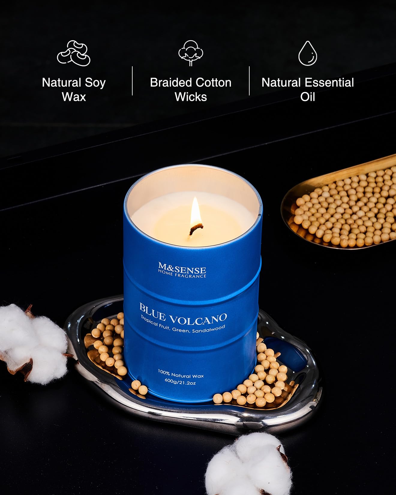 Bougie M&SENSE prête à offrir dans une élégante boîte cadeau.