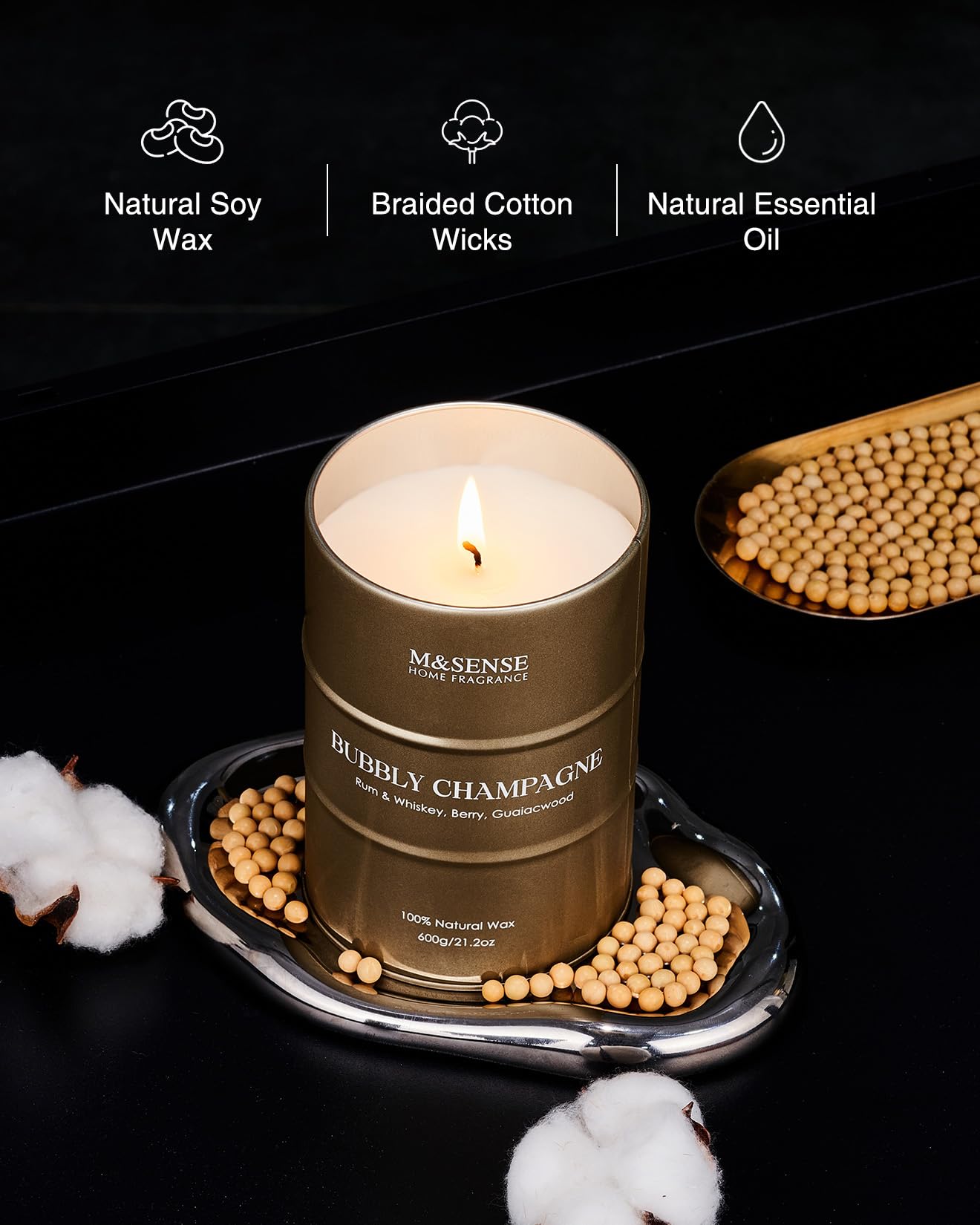 Flamme de la bougie M&SENSE Champagne Grande diffusant un parfum enveloppant