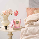 Ambiance zen avec M&SENSE, bougie d'aromathérapie légère pour yoga.