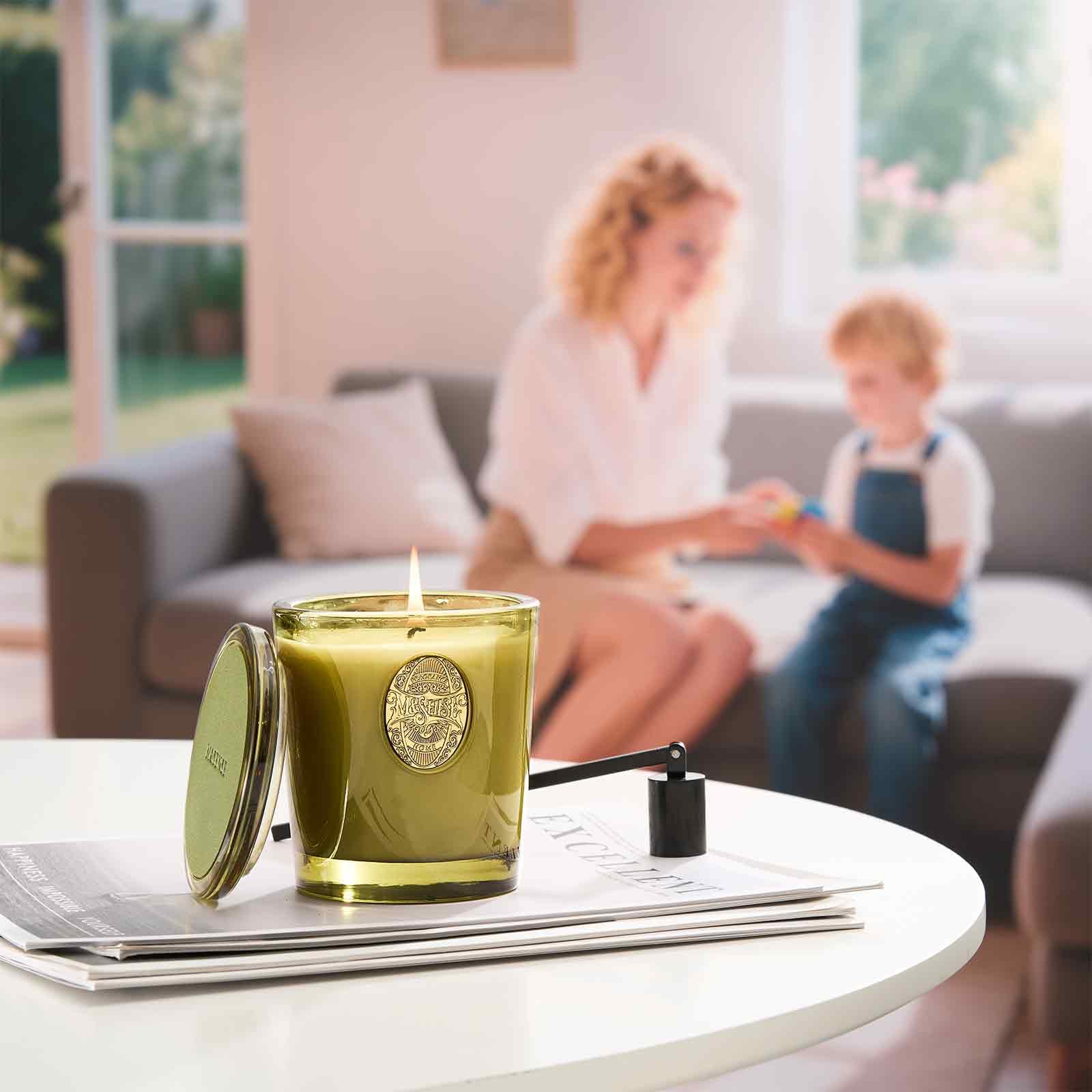Bougie Msense cadeau-sophistique idéale pour anniversaires et fêtes.