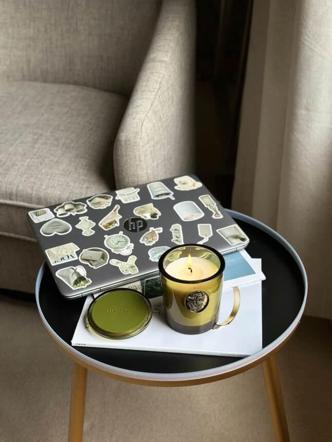 Bougie Msense deco-salon devient un accessoire élégant et utile.