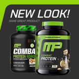 Cuillère de poudre MusclePharm Combat Protéine Cookies ’N’ Cream pour dosage facile après effort.