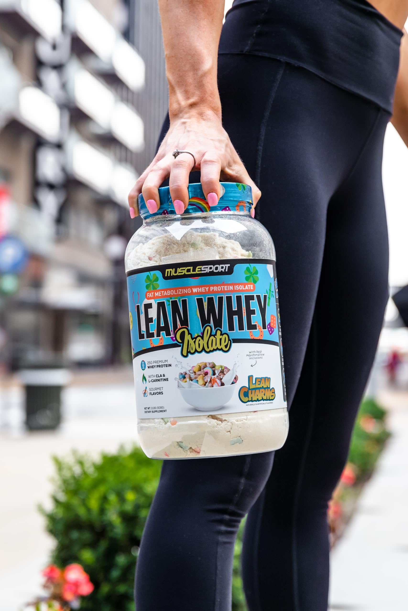 Musclesport Lean Whey Revolution : étiquette nutritionnelle claire, informations sur les calories et protéines.