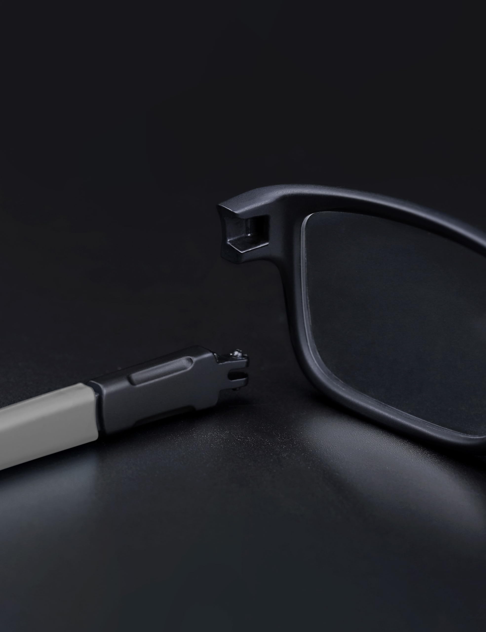 MYCOURAG installation de branche Oakley, montage simple et durable.