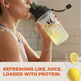 Myprotein Clear Whey Isolate Fraise — bouteille translucide, shake fruité et riche en protéines