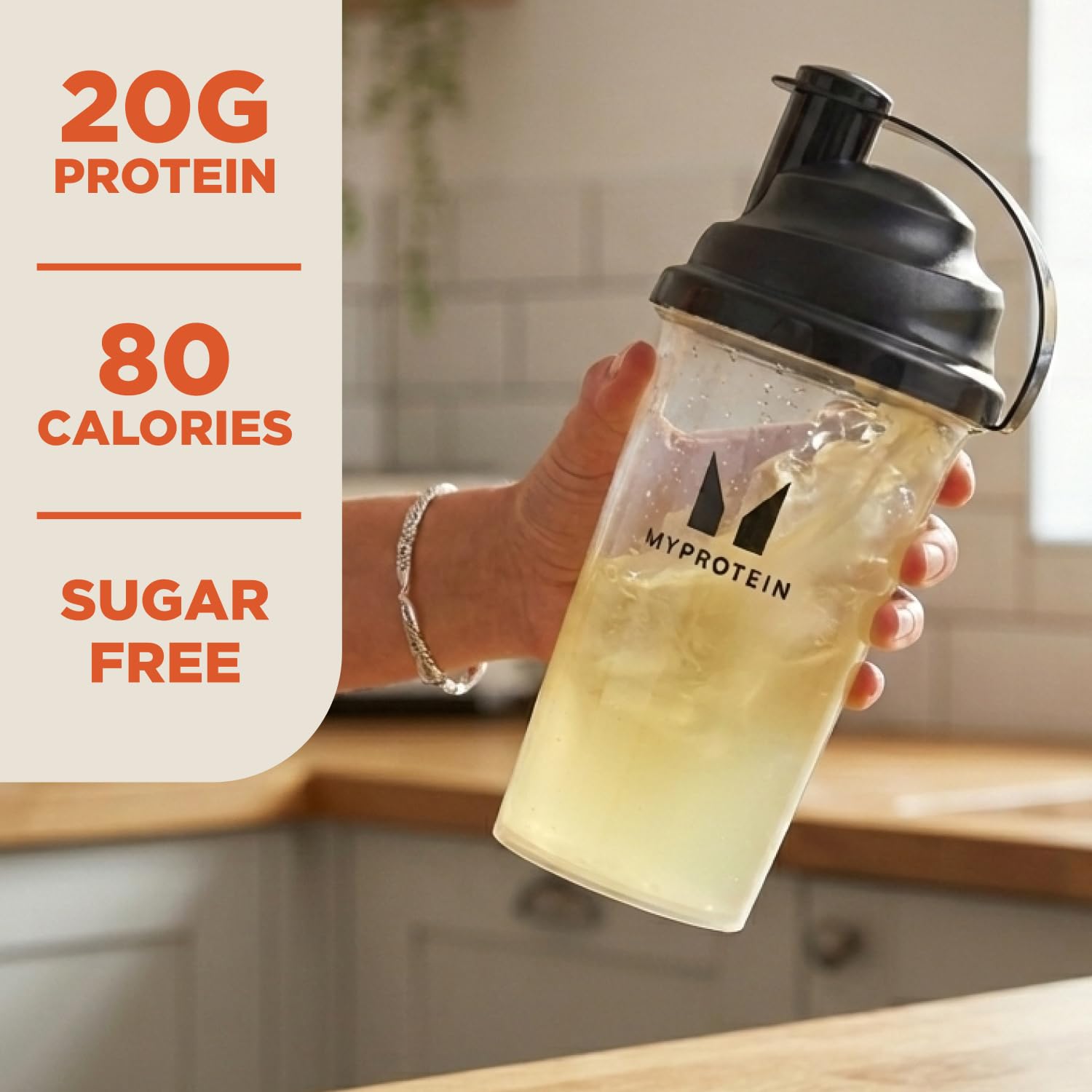 Myprotein Clear Whey Isolate Fruit du Dragon Tropical — bouteille colorée, boisson protéinée sans lait
