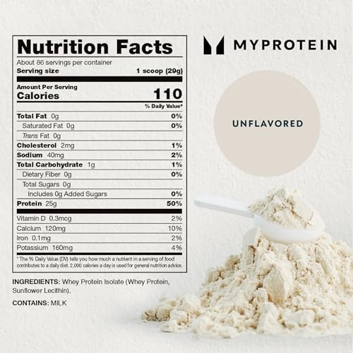 Cuillère doseuse près de Myprotein Impact Whey Isolate pour un dosage précis.