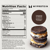Myprotein Impact Whey Protein Isolate Cookies & Cream sur le comptoir, alternative saine et pratique.