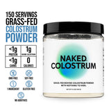 NAKED Colostrum en poudre versé dans un verre d'eau froide pour un mélange fluide