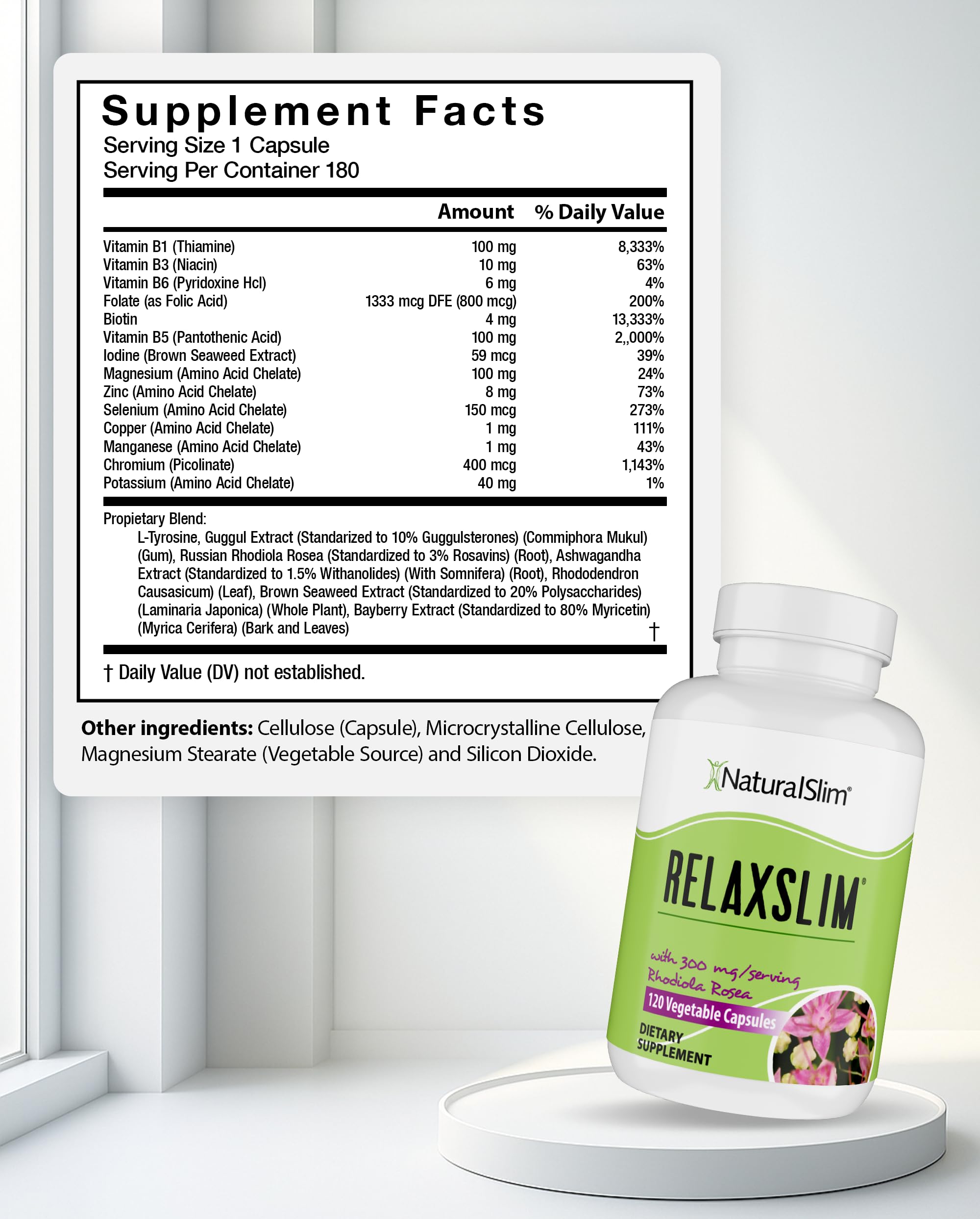 Gélules NaturalSlim Relaxslim en main pour prise matin et midi.