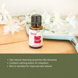 Nature Packaged Neroli, bougie et savon maison grâce à cette huile aromatique.