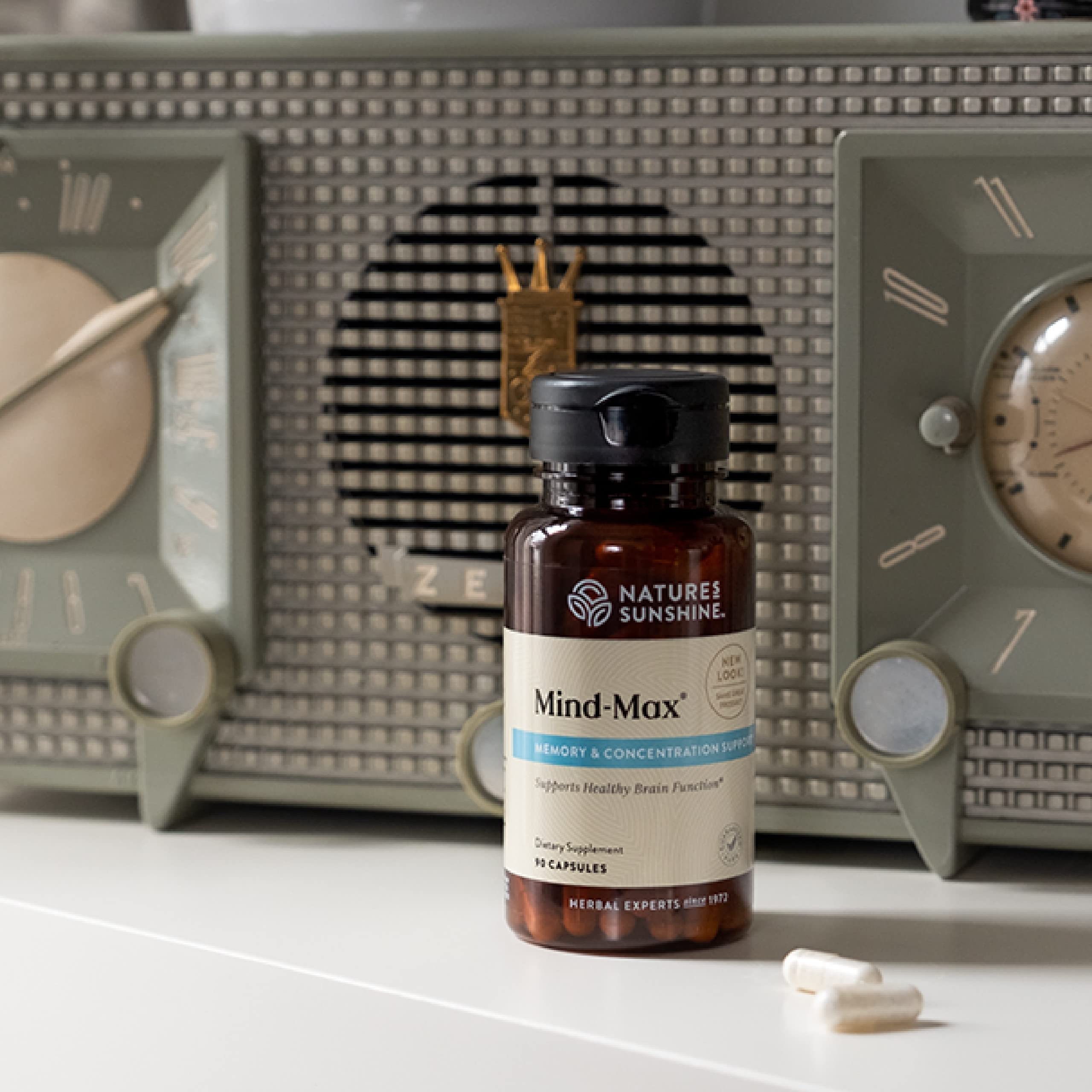 Mind-Max Nature's Sunshine, capsules visibles, utilisation possible pour rester alerte toute la journée.