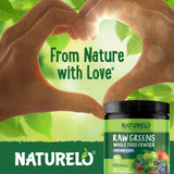 Boisson mixée facile avec poudre verte Naturelo, dissolution rapide