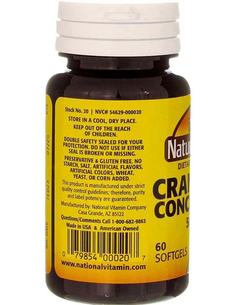Étiquette claire Nature's Blend Cranberry Concentre, traçabilité et dosage simple.