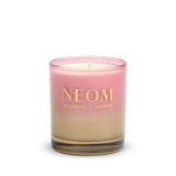 NEOM Bougie hiver — crée une atmosphère cosy et réconfortante.