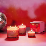 Bougie Neom Sparkling Joy emballage design, décoration élégante et parfum durable.