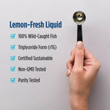 Goût citron frais du Nordic Naturals Ultimate Omega Liquid lors du versement.