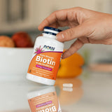 Certifications GMP et ISO associées à NOW Foods Biotine 10 mg.