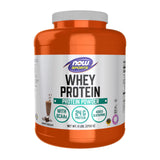NOW Foods Whey Protein en bouteille offre une texture onctueuse idéale pour la récupération après l'effort.