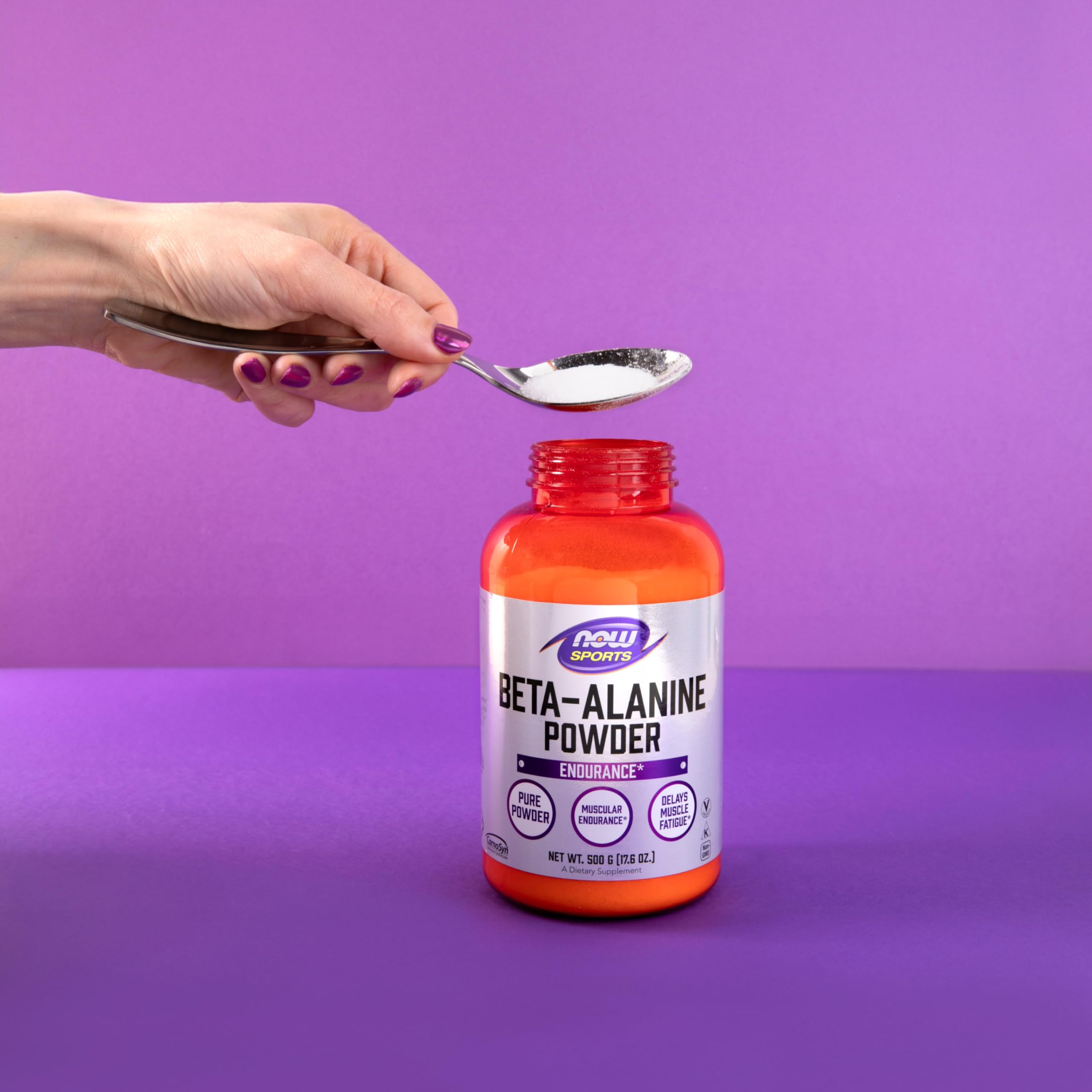 Shaker facilitant le mélange de la Beta-Alanine NOW Foods avec de l’eau.