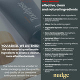 Nudge dentifrice douceur: brosse et pâte montrant une expérience de brossage fluide.