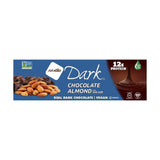 Barre NuGo chocolat noir amande sel mer, amandes croquantes dans le chocolat noir.