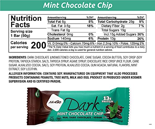Enrobe chocolat noir NuGo Menthe: texture riche et plaisir authentique.