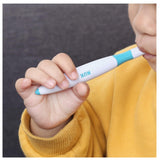 Avec la brosse NUK, initier le brossage et l'habitude.