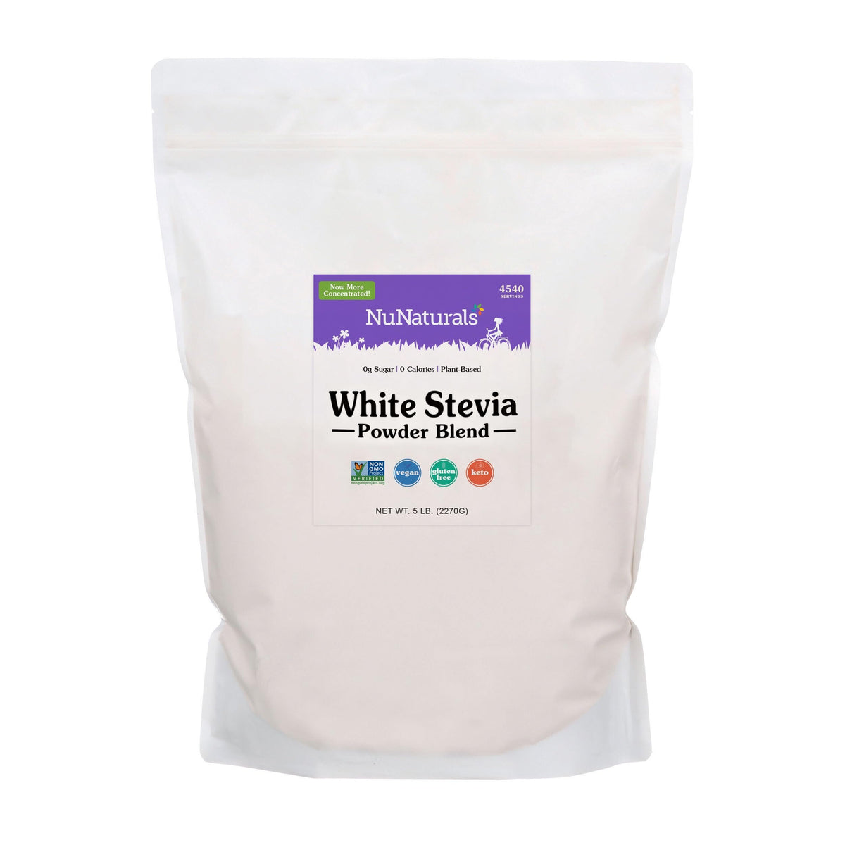 NuNaturals poudre stevia blanche dans une tasse de thé, douceur naturelle sans calories.