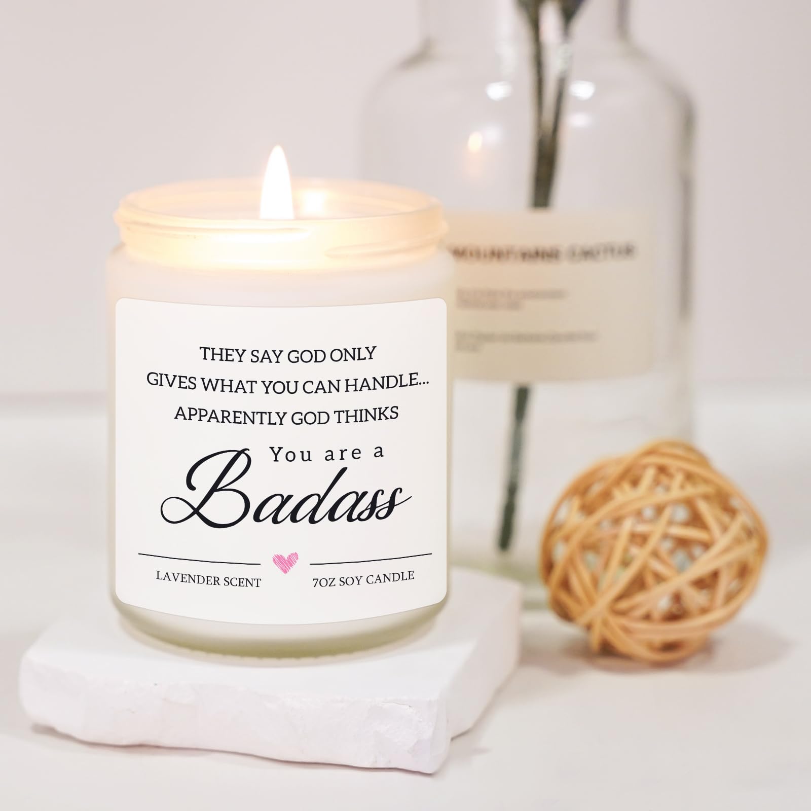 Bougie Nuowagify ambiance-relaxation, senteur fraîche pour détendre l’esprit.