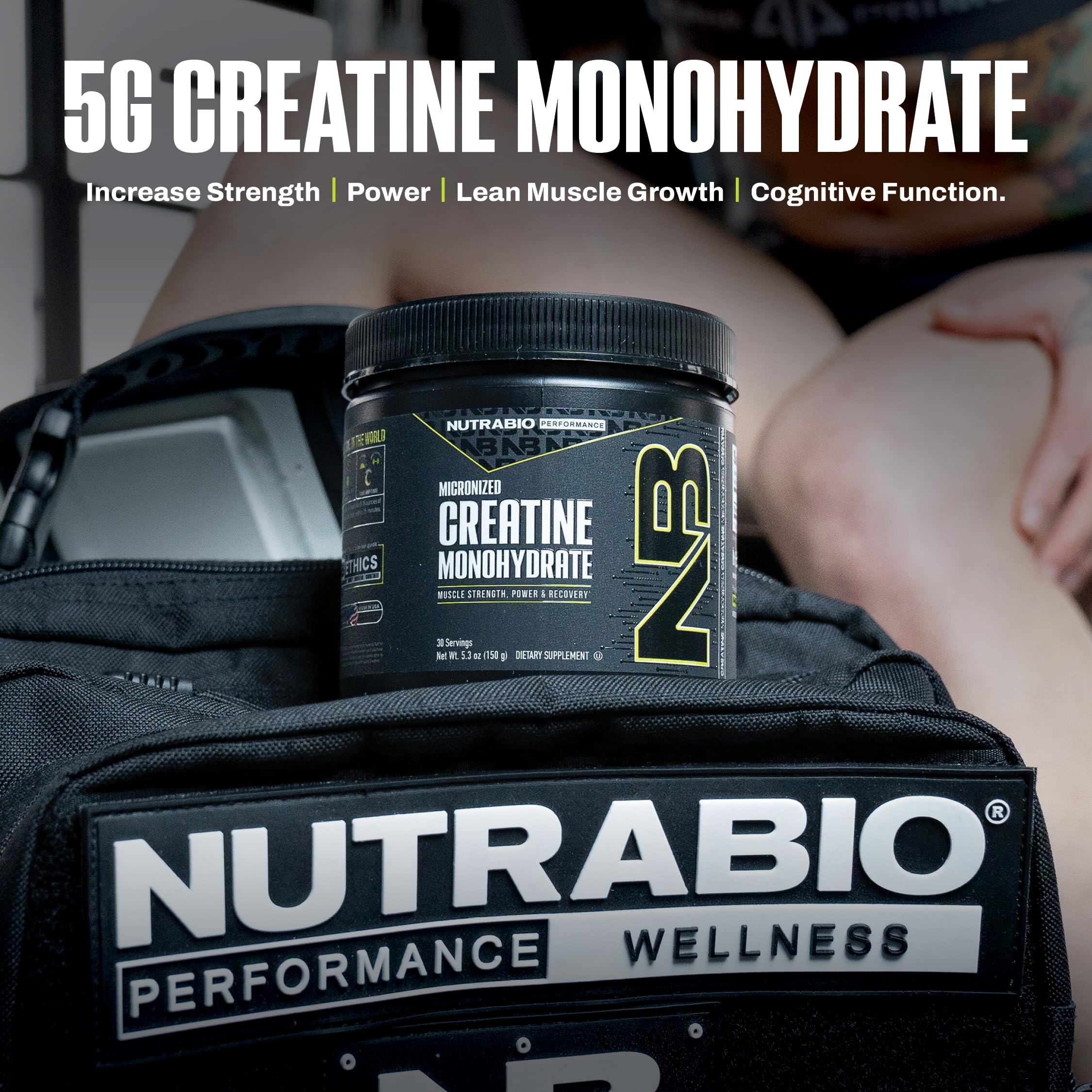 NutraBio Pure Créatine Monohydrate, dissolution facile après mélange.