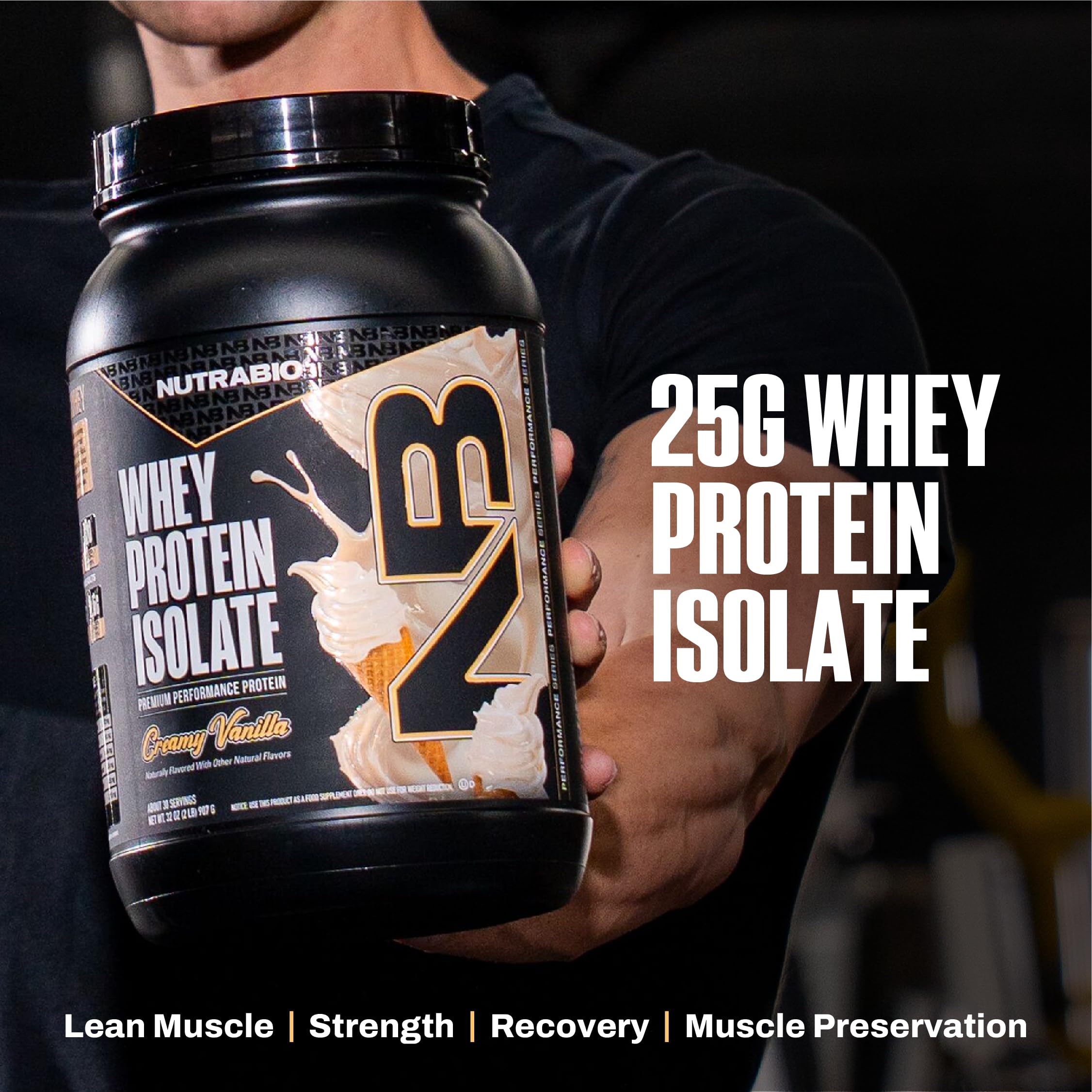 Poudre NutraBio whey isolate vanille, se mélange rapidement.