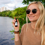 Préparation quotidienne du flacon Samento dans un verre