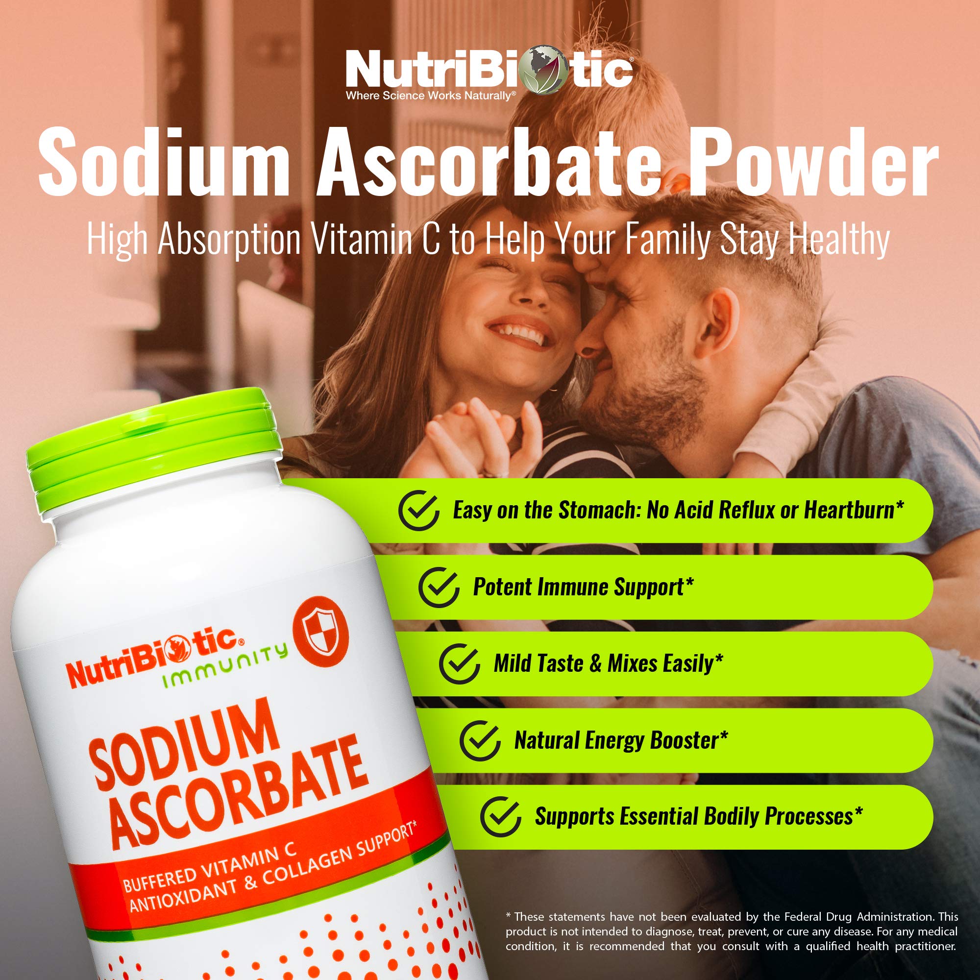 Poudre NutriBiotic ajoutée à un smoothie — goût doux et mélange sans effort.