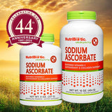 Poudre NutriBiotic vers un verre smoothie — préparation pratique et polyvalente.