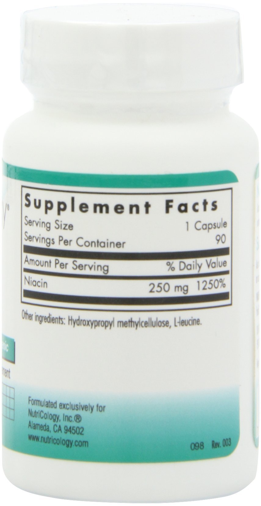 Nutricology Niacin – vue proche des capsules, gélules végétariennes faciles à avaler.