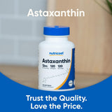 Badge test laboratoire indépendant sur Nutricost Astaxanthin, contrôle qualité.