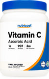 Nutricost vitamine C en poudre dans une bouteille, prêt à l'emploi au quotidien.