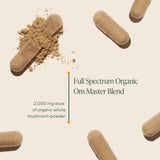 Étiquette claire d'Om Master Blend indiquant 10 champignons et Ashwagandha pour l'utilisation.