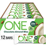 Barre ONE Chocolat Amande présentoir, encas protéiné pratique en déplacement.