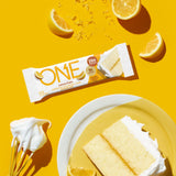 ONE barre protéinée citron-gâteau aperçu montre texture moelleuse et parfum citron