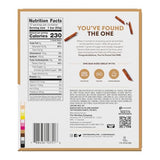 Texture détaillée de la barre ONE Cannelle Roulée, 20 g de protéines par portion.