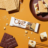ONE barres protéine smores — gros plan sur la texture gourmande