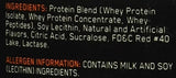 Préparation rapide avec Optimum Nutrition Gold Standard Whey Delicious Strawberry, encas protéiné pratique.