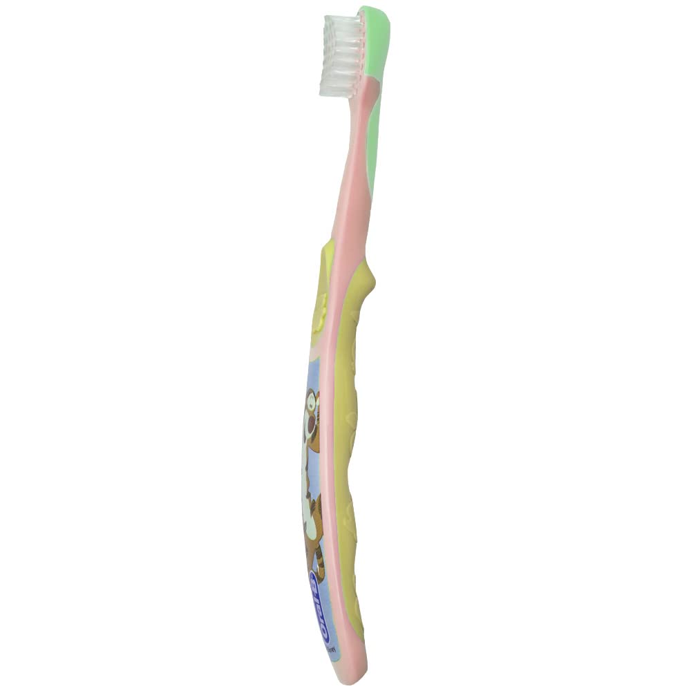 Oral-B brosse-bebe-pooh-personnages-disney: rend l’expérience amusante pour l’enfant.