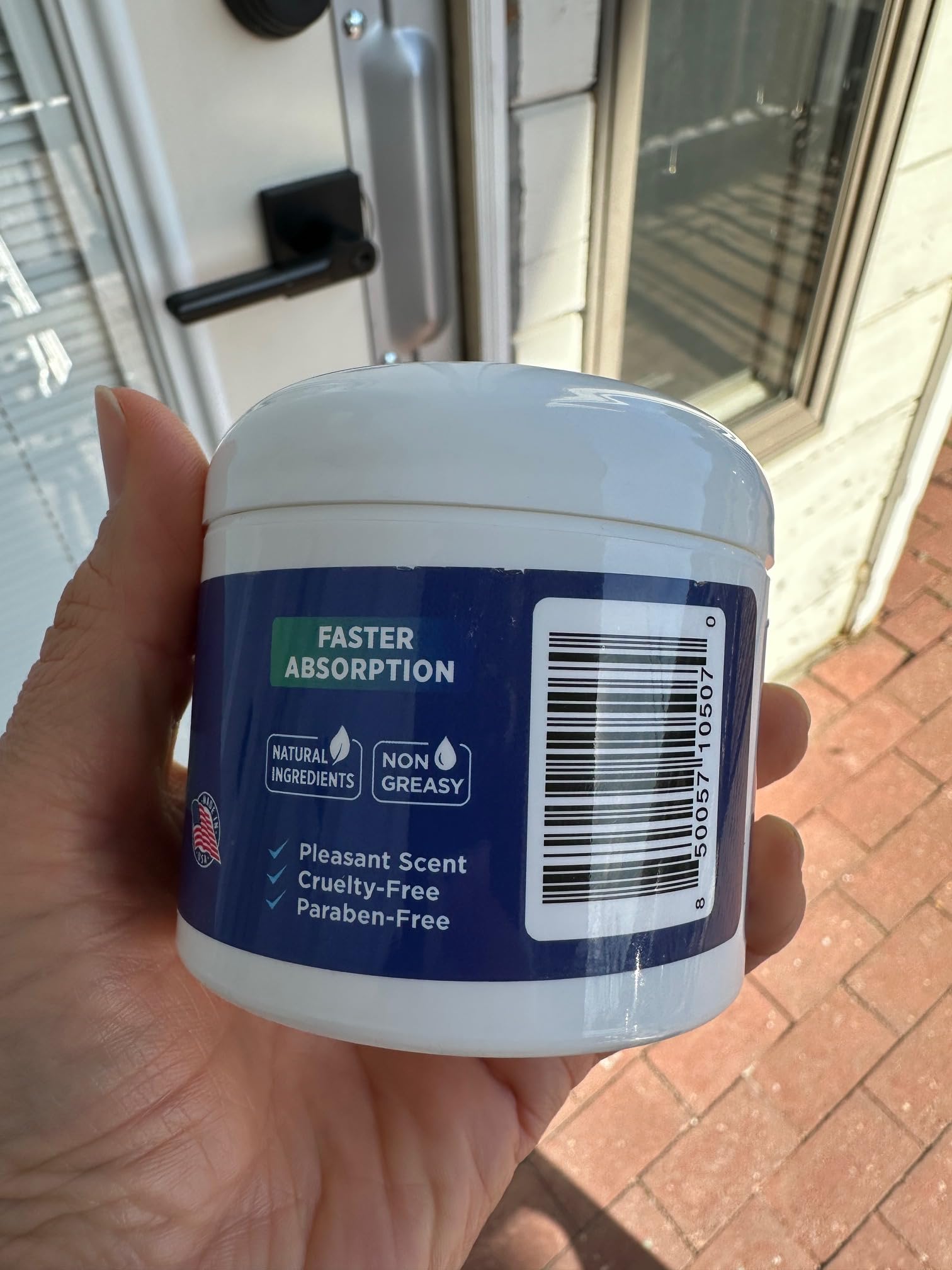 Fabriqué aux États-Unis, formulation naturelle et sans cruauté.