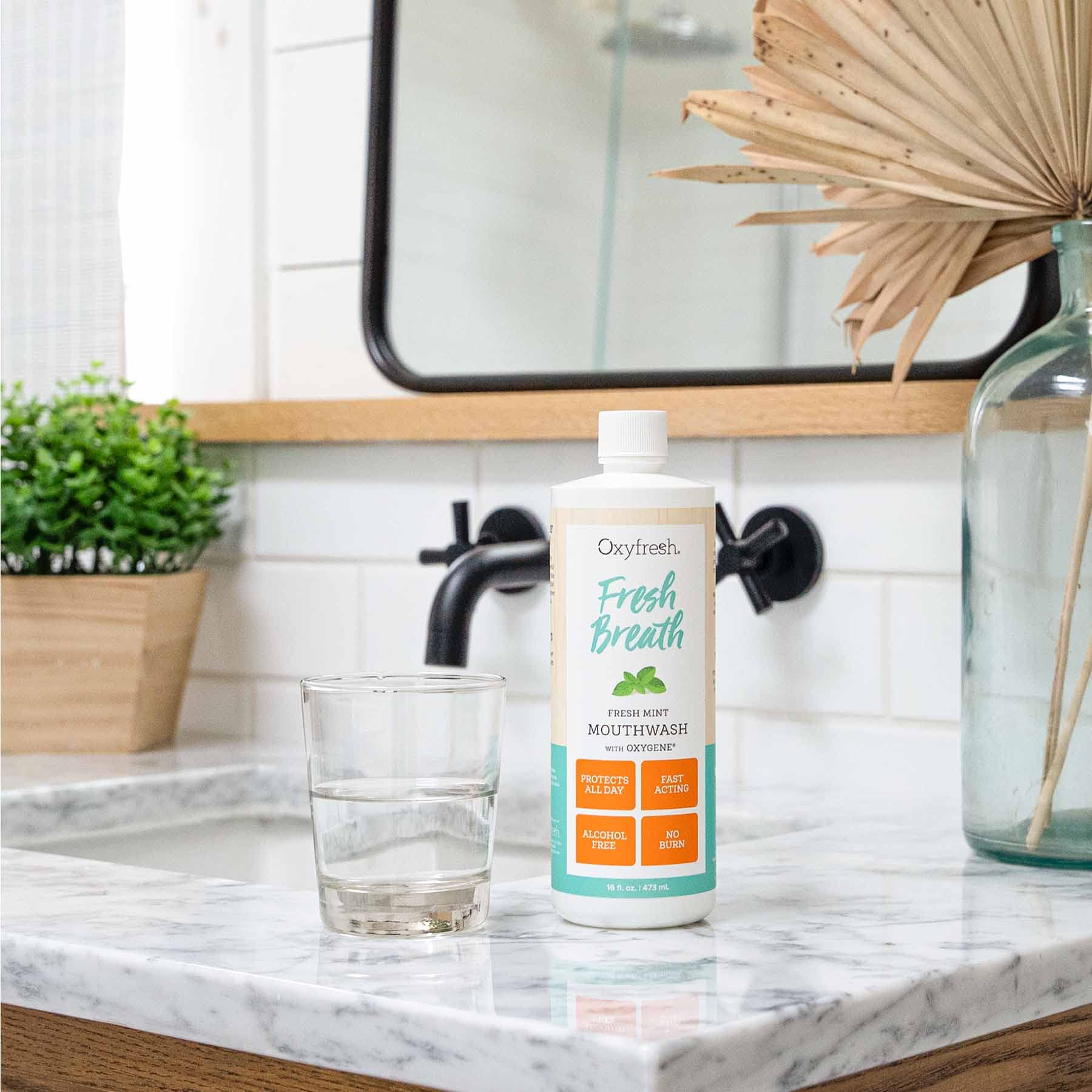 Étiquette sans alcool Oxyfresh, formule douce pour gencives sensibles.