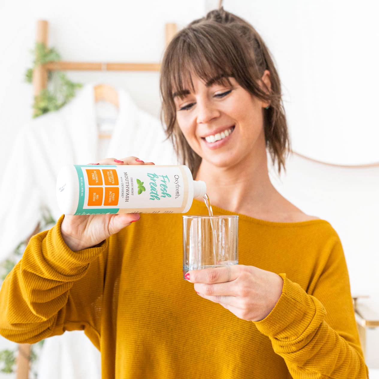 Feuilles de menthe frais Oxyfresh, parfum naturel et sensation vivifiante.